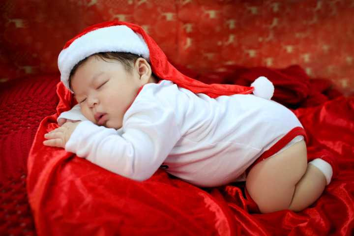 'Noel này chúng tôi khá bận rộn nhưng vẫn dự định thu xếp thời gian để cùng gia đình đi ăn tối sau 11h đêm', Nhật Kim Anh cho biết.