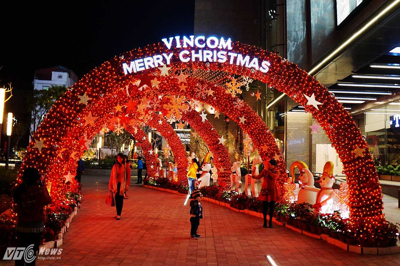 Những điểm vui chơi Noel lý tưởng không thể bỏ qua ở Hà Nội