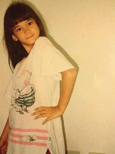 Pia là tín đồ say mê đồ ngọt, yêu thích các món tráng miệng và muốn có cơ hội thưởng thức mọi loại kem trên thế giới. Bên cạnh đó, cô còn là fan cuồng của Harry Potter, Star Wars và Siwon.