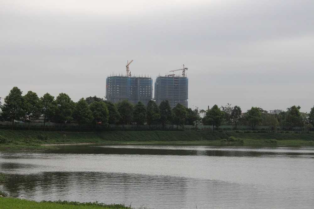 Hình ảnh thực tế dự án nhìn từ hồ nước Công viên Yên Sở