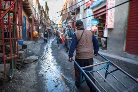 Khách du lịch dĩ nhiên là không lựa chọn địa điểm này để dừng chân bởi lẽ ở đây không hề có bệnh viện, cửa hàng ăn hay khách sạn nào. 