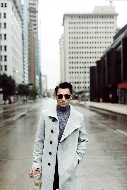 Dành thời gian giữa các buổi biểu diễn, trưởng nhóm 365 đi dạo và tận hưởng cái lạnh mùa đông ở xứ cờ hoa.