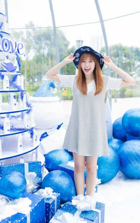 Trong bài phỏng vấn gần đây, nữ ca sĩ sinh năm 1985 cũng thật thà chia sẻ, cát-xê cho bộ phim đầu tay của cô là 50 triệu, đến nay, con số này thậm chí đã tăng tới 10 lần. Còn với những hợp đồng quảng cáo, con số có khi sẽ cao hơn.