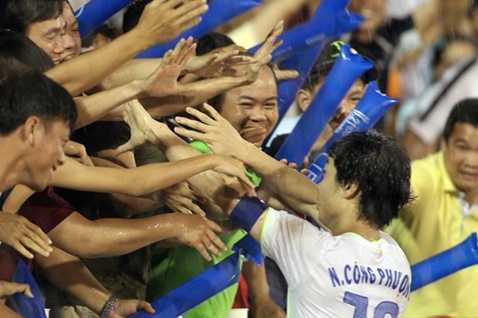 Hiện nay, không ai sánh bằng Công Phượng về mặt thu hút Hiện nay, không ai sánh bằng Công Phượng về mặt thu hút