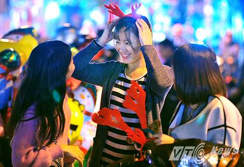 Lễ Noel ngày nay không chỉ dành riêng cho những người đi Đạo mà đã trở thành một dịp để người dân trên khắp cả nước vui chơi, giải trí. 