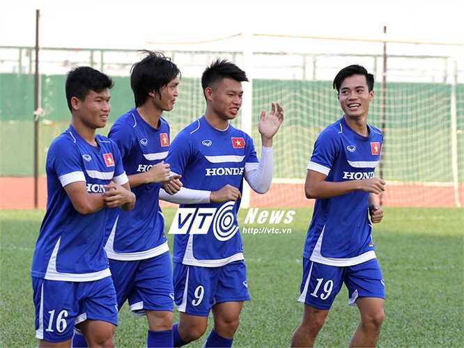 Bốn cầu thủ Đông Triều, Tuấn Anh, Văn Thành, Văn Toàn vẫn phải tập riêng để đảm bảo chấn thương hồi phục đúng tiến độ