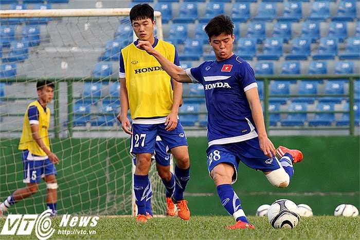 Các bài tập của HLV Miura chú trọng đến tính đa dạng trong những cú dứt điểm. Các cầu thủ sút bằng bằng cả hai chân 