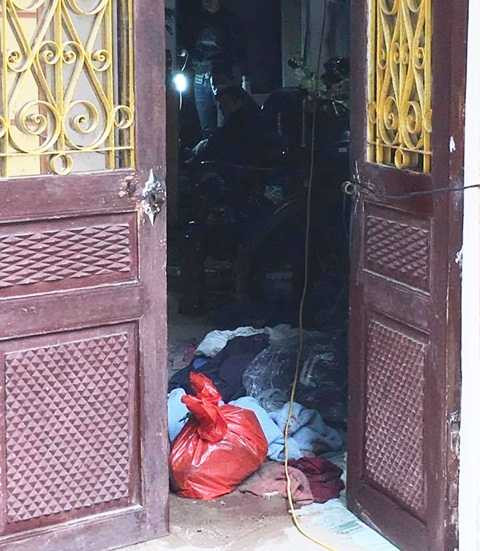 Hiện trường 2 vợ chồng chết thảm trong ngôi nhà bốc cháy