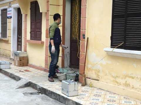 Hiện trường 2 vợ chồng chết thảm trong ngôi nhà bốc cháy