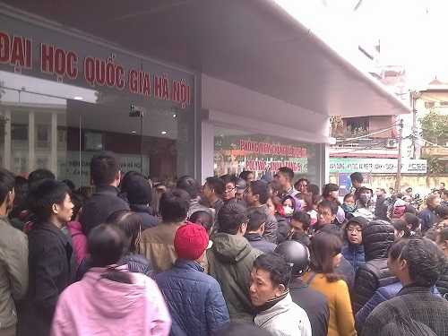 Phòng tiêm chủng Polyvac gửi lời xin lỗi vì tình trạng hỗn loạn