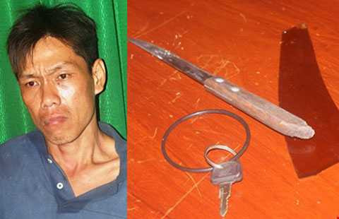 Tín và hung khí dùng khống chế con tin. Ảnh: G.TUỆ