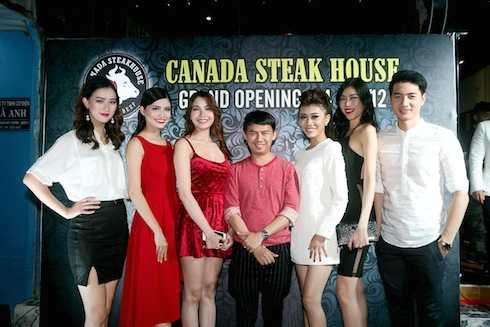 Đao diễn Tạ Nguyên Phúc cùng dàn người mẫu PL tai sự kiện.