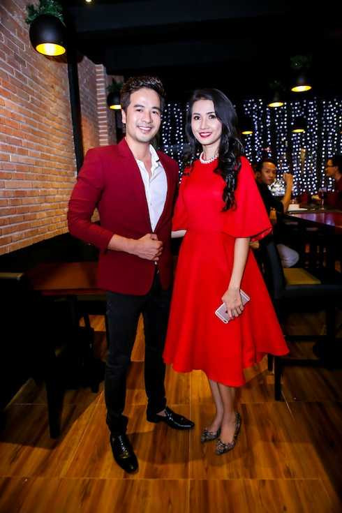 Diễn viên Đoàn Thanh Tài đến dự sự kiện cùng Top 5 Hoa hậu Việt Nam 2012 – Diễn viên Phan Thị Mơ.