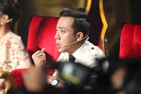 Trấn Thành cho biết anh từng rất giận La Thành khi diễn rất đối phó ở các vòng trước, giận Anh Đức vì rất giỏi nhưng cứ giẫm chân tại chỗ hoài và hôm nay khi xem các bạn biểu diễn, anh đã rất hãnh diện. Anh dành tặng 10 điểm cho hai người bạn của mình.