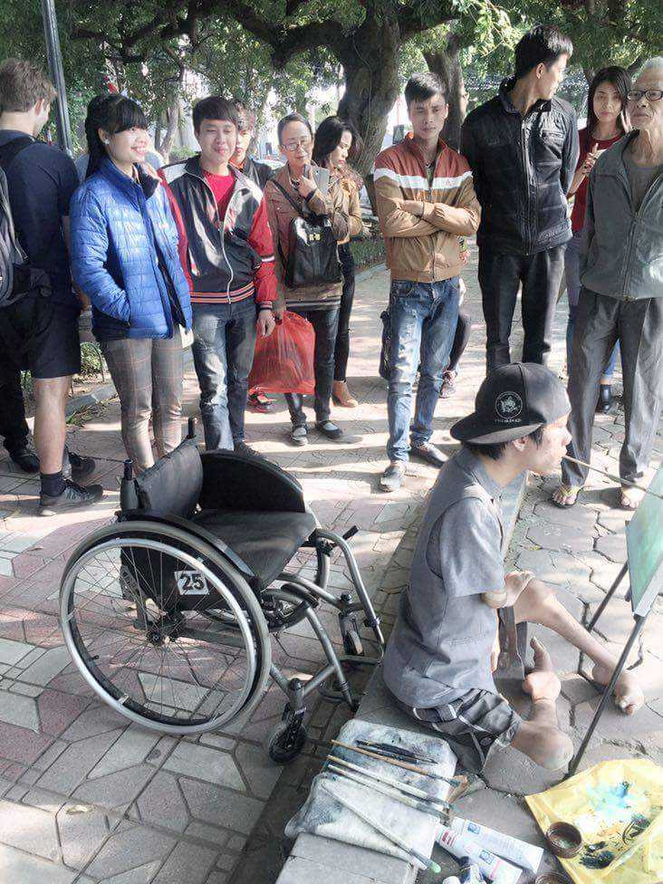 Chuyện đời chàng trai nhiễm chất độc da cam vẽ tranh bằng miệng được đề cử Oscar