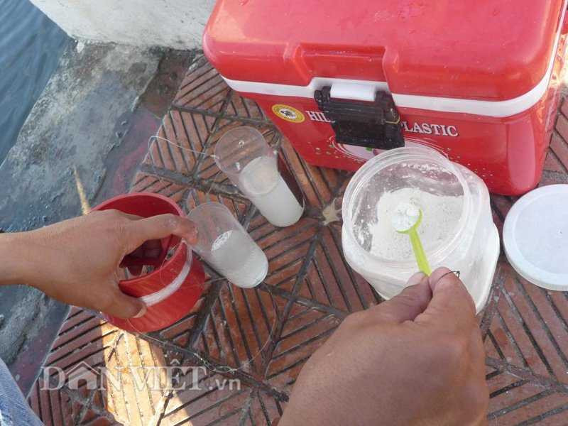 Dùng bột mỳ câu cá, kiếm nửa triệu mỗi ngày