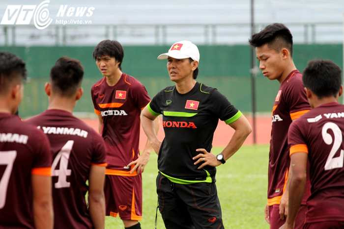 HLV Trần Công Minh chia tay U23 Việt Nam (ảnh: Hoàng Tùng)