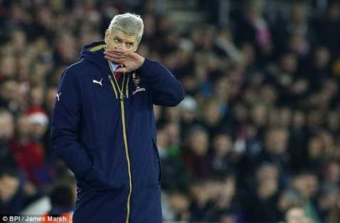 Arsene Wenger đổ lỗi cho trọng tài và đối thủ quá khỏe Arsene Wenger đổ lỗi cho trọng tài và đối thủ quá khỏe