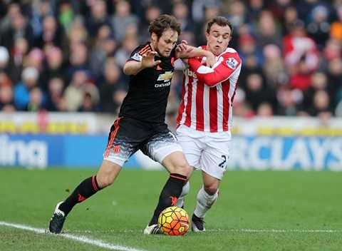 Blind rất yếu đuối trong các pha tranh chấp tay đôi