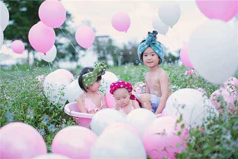 Lý Hải chia sẻ: “Thời gian sắp tới Lý Hải rất bận rộn với việc thực hiện những cảnh quay còn dang dở trong phim Lật mặt 2. Hiện tại Lý Hải phải tranh thủ thời gian để thực hiện bộ ảnh trước khi quay trở lại phim trường”.