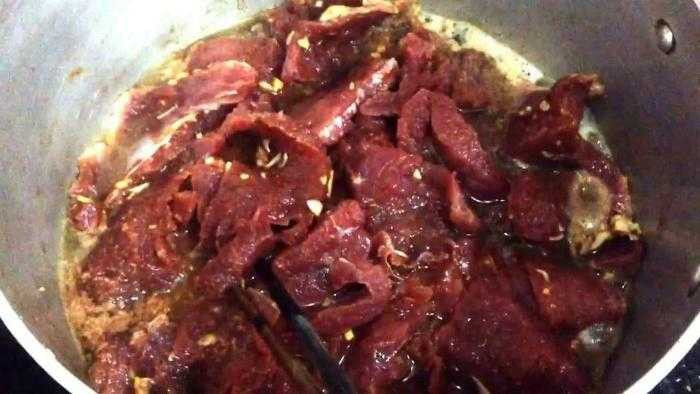 Cách làm thịt bò khô bằng lò vi sóng dễ mà ngon