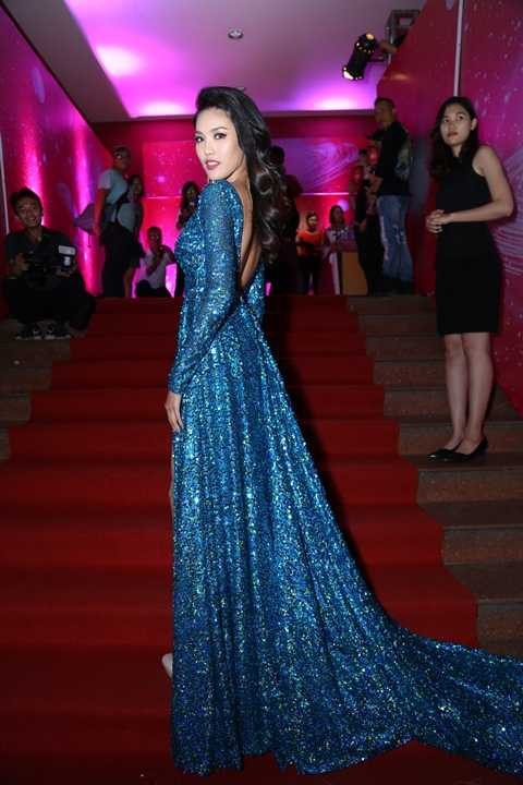 Trở về từ đấu trường sắc đẹp Miss World, Lan Khuê lần đầu được mời dẫn chương trình chung kết Siêu mẫu cùng MC Anh Quân và Phương Mai. Trở về từ đấu trường sắc đẹp Miss World, Lan Khuê lần đầu được mời dẫn chương trình chung kết Siêu mẫu cùng MC Anh Quân và Phương Mai.