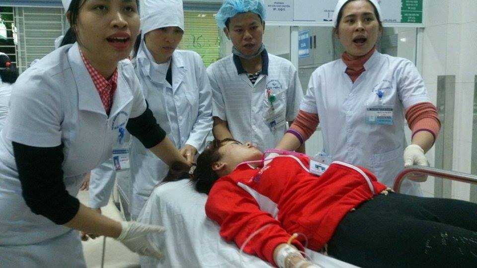 1000 công nhân được chuyển vào các bệnh viện ở Hải Phòng để cấp cứu (Ảnh:M.Khang)