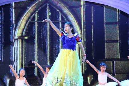 Hàng nghìn cư dân cuồng nhiệt với “Chào 2016” tại Vinhomes Royal City