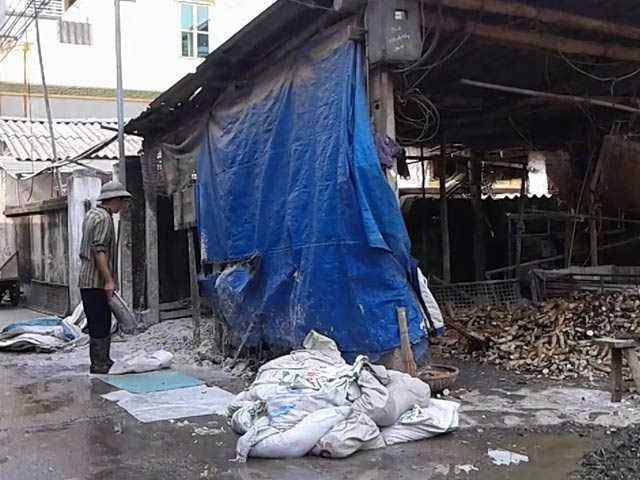 Hàng tấn thịt, nội tạng bẩn 'phục kích' chờ lên mâm cỗ Tết người Việt