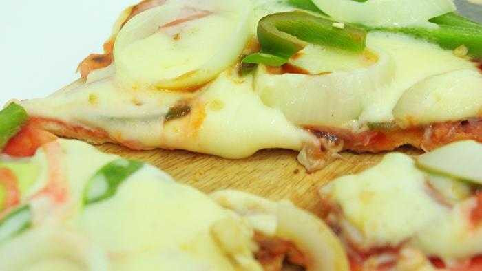 Không có lò nướng vẫn có thể làm pizza bằng chảo cực ngon