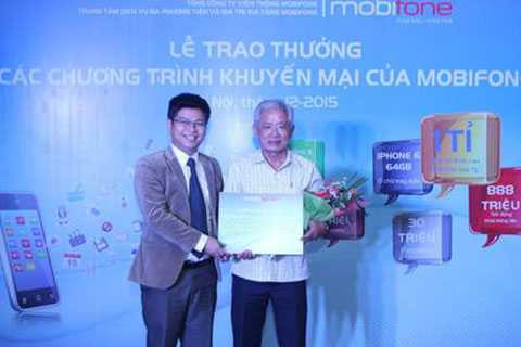 Ông Nguyễn Minh Quan, 59 tuổi ở Phường 11, Quận Gò Vấp TP.HCM đã trúng thưởng 1 tỷ đồng tiền mặt của MobiFone.