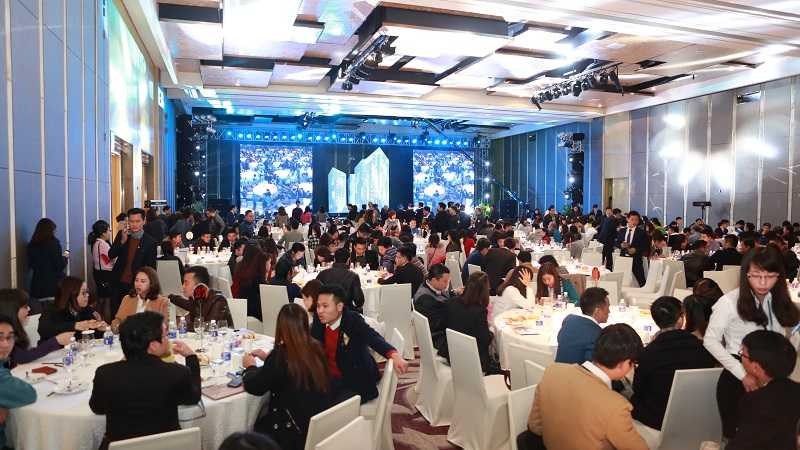 Hàng trăm khách hàng tham gia lễ ra mắt dự án GoldSeason