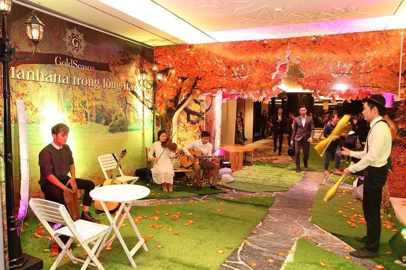Lễ ra mắt GoldSeason đã tái hiện lại một khung cảnh mùa thu rực rỡ, gây ấn tượng thị giác mạnh mẽ tới người tham dự.