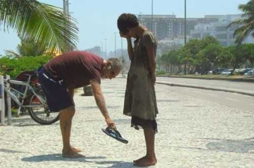 13 hành động chứng tỏ cuộc sống vẫn còn nhiều điều tốt đẹp