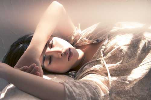 5 biểu hiện đau đớn của cơ thể khi bạn bị thất tình