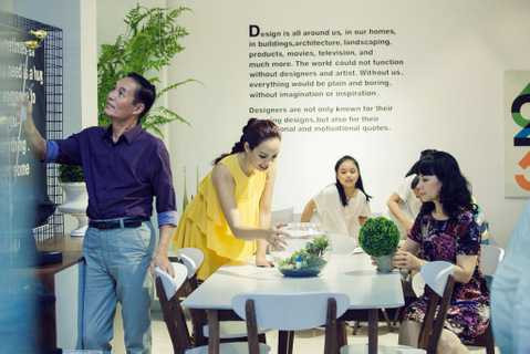 Ở bên nhau đã lâu nhưng người hâm mộ luôn thích thú với cách ứng xử văn minh của hai vợ chồng mỗi khi họ nói về nhau trên truyền thông. 