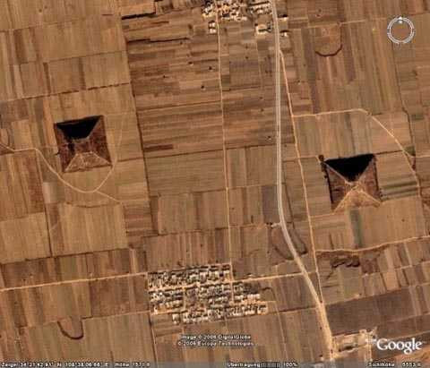 Ảnh vệ tinh chụp các kim tự tháp Tây An thời gian gần đây.