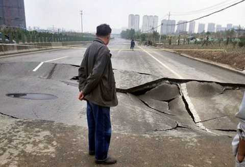 Con đường cao tốc mấp mô, gập ghềnh ở Hà Nam