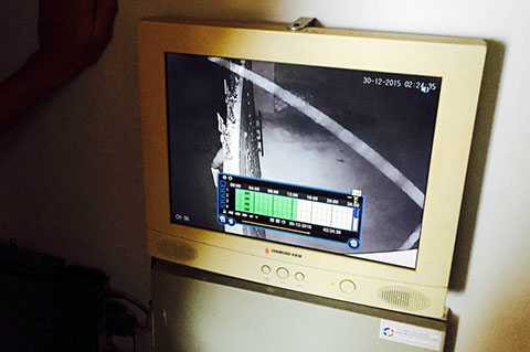 Theo một cán bộ điều tra, camera an ninh tại cổng nhà ông Út ghi được hình ảnh tên đồng bọn áp sát, giương súng bắn vào trong để giải vây cho đồng phạm rồi tất cả bỏ chạy. Tuy nhiên, hình ảnh không ghi rõ mặt cũng như biển số ôtô.