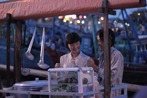 Lan Phương và Hoài Linh trong vai một đôi vợ chồng Lan Phương và Hoài Linh trong vai một đôi vợ chồng