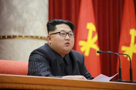 Ông Kim Jong-un trong một buổi họp của Quân đội Triều Tiên