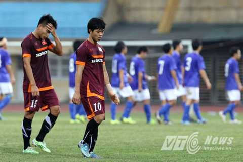 HLV Miura vẫn chưa có được bộ khung trước giờ lên đường sang Qatar (Ảnh: Quang Minh) HLV Miura vẫn chưa có được bộ khung trước giờ lên đường sang Qatar (Ảnh: Quang Minh)