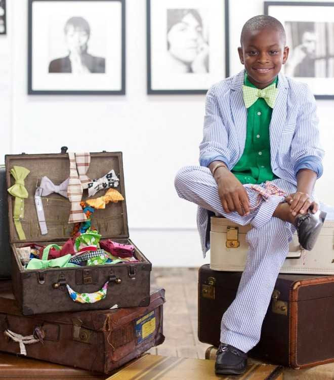 7. Moziah Bridges (13 tuổi) hay “Mo” còn ít tuổi nhưng đã là ông trùm kinh doanh. Cậu bé ra mắt thương hiệu thời trang nơ cổ áo Mo’s Bows lúc 9 tuổi và được nhiều người biết đến khi trở thành doanh nhân trẻ nhất trên chương trình khởi nghiệp Shark Tank. Kể từ khi thành lập, doanh thu của công ty Moziah lên tới hơn 200.000 USD mỗi năm.