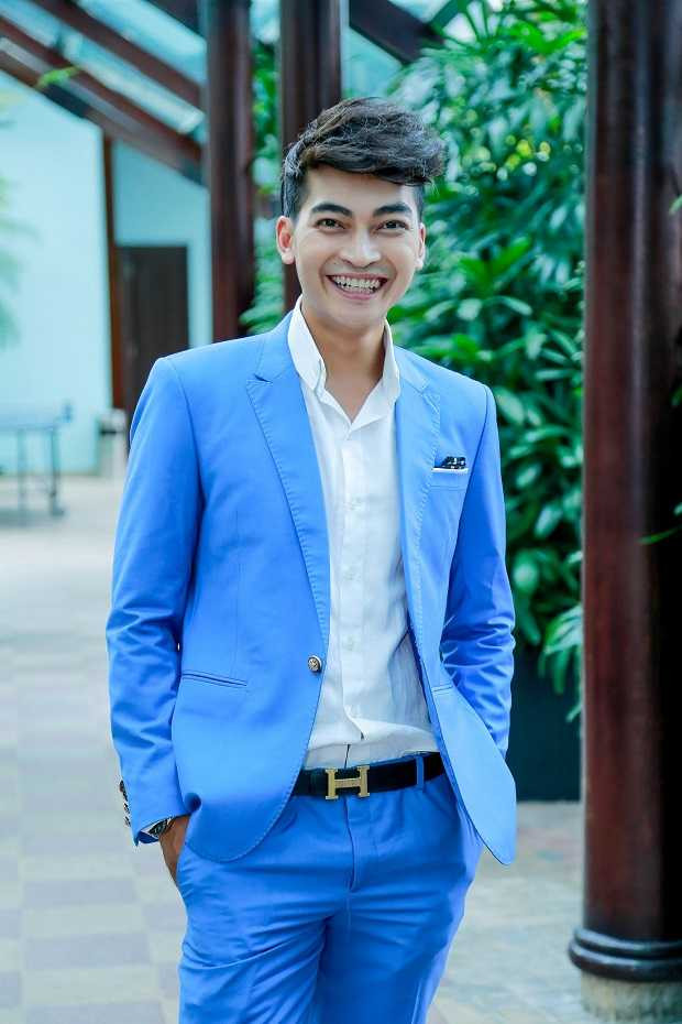 Khương Ngọc trong buổi họp báo ra mắt bộ phim 'Yêu là phải xài chiêu'.