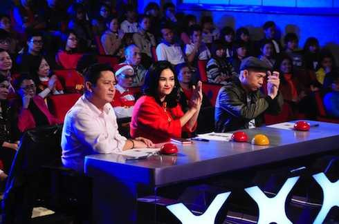 Bộ ba giám khảo Chí Trung - Thanh Lam - Huy Tuấn.