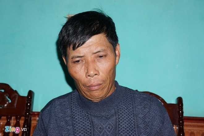 Ông Lê Đình Ngọc kể lại phút kinh hoàng (Ảnh: Zing)