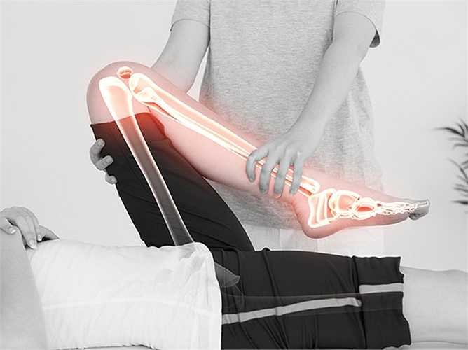 Giảm đau khớp chân: Một trong những lợi ích tốt nhất của xoa bóp bàn chân trước khi đi ngủ là làm giảm các cơn đau nhức do khớp gây ra trong cơ thể. Tuy nhiên, để hiệu quả, khi xoa bóp bạn nên tập trung tại các vị trí như gót, mũi chân nhiều hơn so với các vị trí khác.