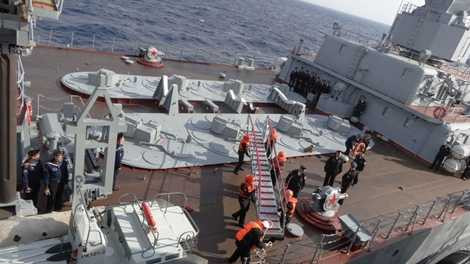 Các hầm tên lửa trên tàu Moskva 