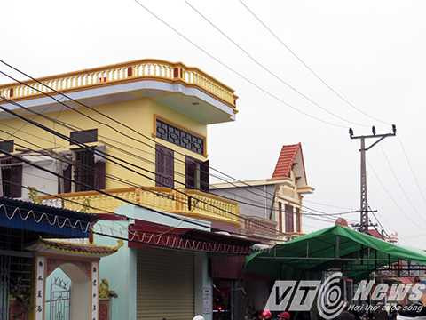 Ngôi nhà nơi xảy ra vụ việc điện giật làm 3 người thương vong - Ảnh MK