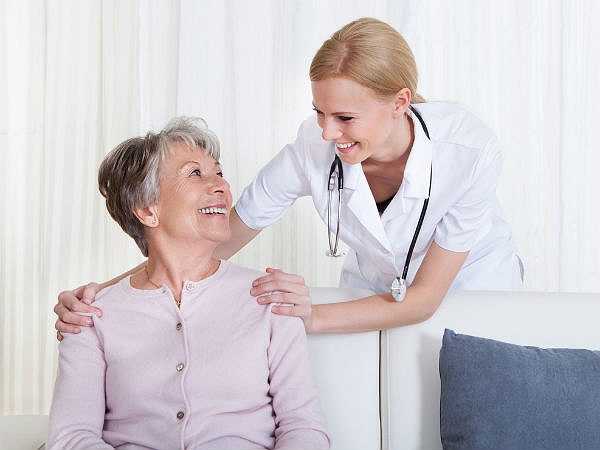 Chủ quan với sức khỏe của bạn: Bạn nên chú ý đến sức khỏe của bạn. Không bao giờ bỏ qua bất kỳ dấu hiệu cơ thể nói cho bạn biết. Bằng cách bỏ qua các triệu chứng này là bạn đang gây hại cho cơ thể của bạn.